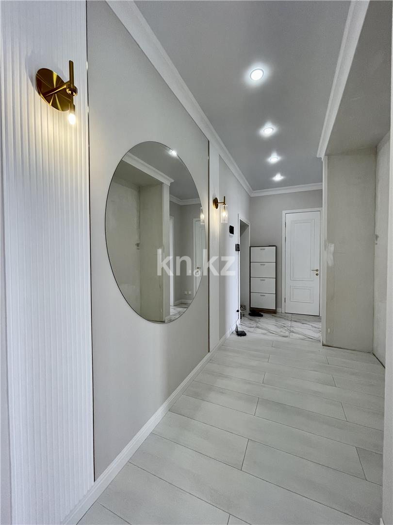 Продажа 3-комнатной квартиры, 75 м², ул. Муканова, дом  1/9 в Караганде - фото 19