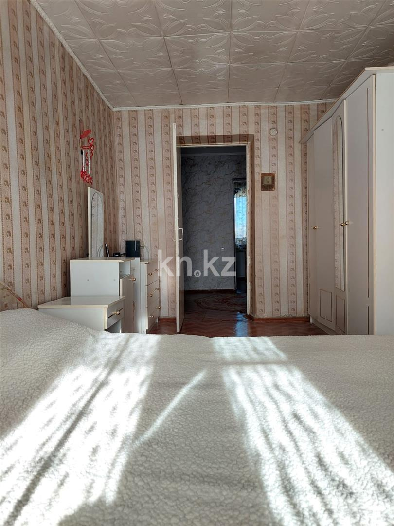 Продажа 3-комнатной квартиры, 60 м², ул. Гоголя - Продажа  трехкомнатных квартир в Караганде фото 6 из 14