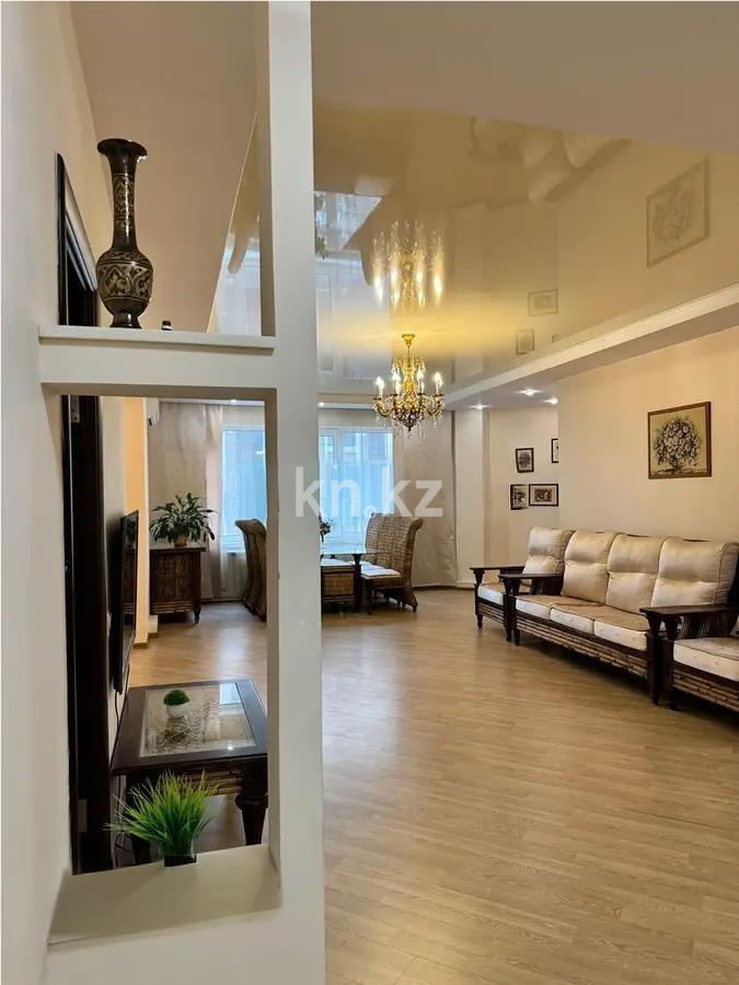 Продажа 4-комнатной квартиры, 114 м², ул. Ходжанова, дом  78 в Алматы