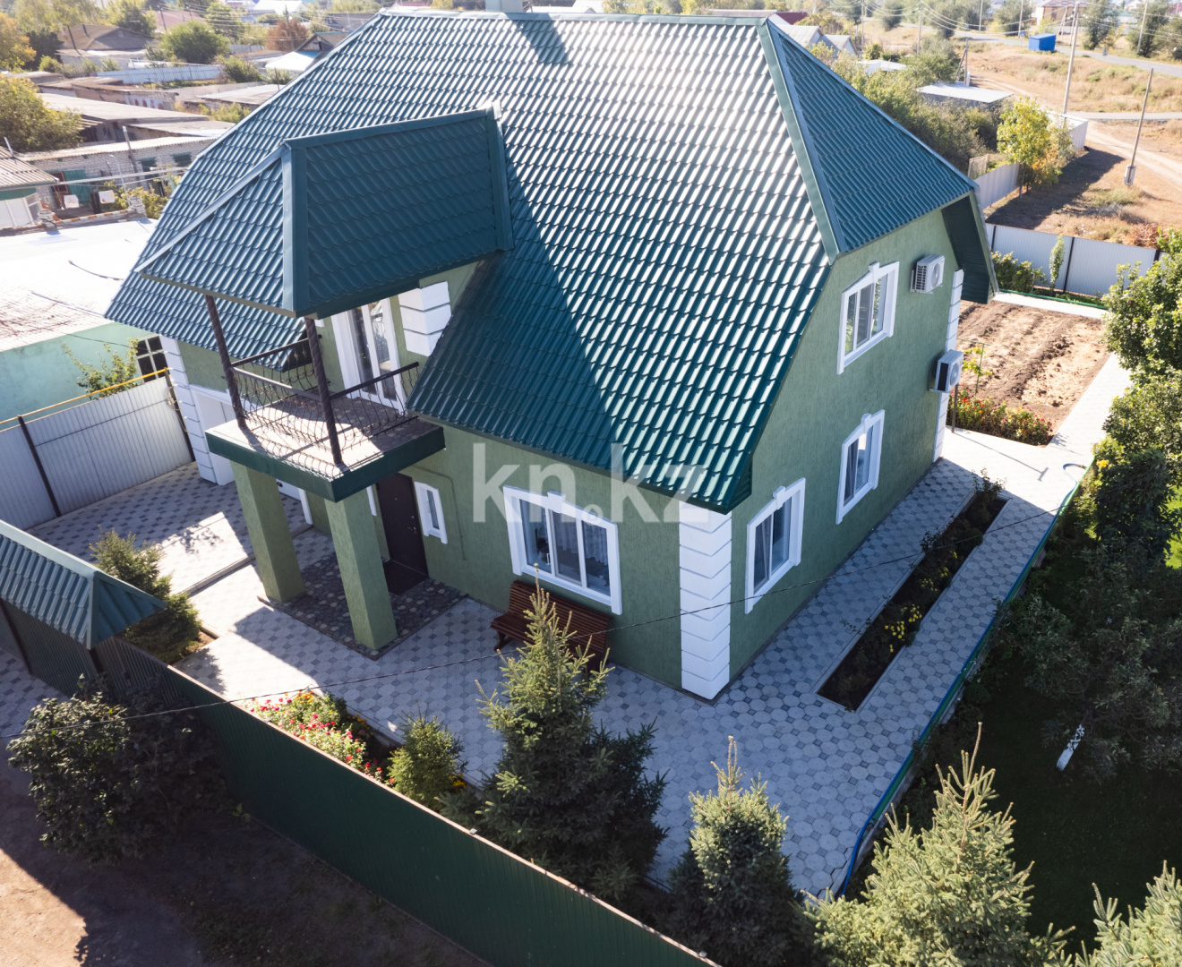 Продажа 5-комнатного дома, 260 м², Назерке, дом  24/1 - Продажа домов, коттеджей в Уральске фото 1 из 10