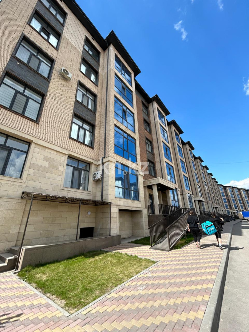 Продажа 3-комнатной квартиры, 90.5 м², ул. Кенжина, дом  1/1 блок б - Продажа  трехкомнатных квартир в Караганде фото 1 из 11