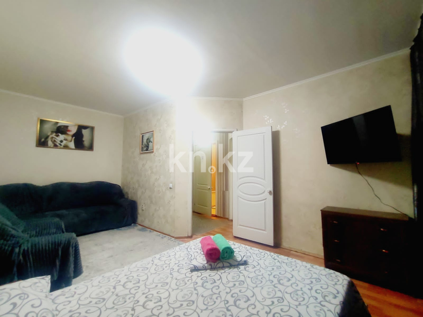 Аренда 1-комнатной квартиры посуточно, 40 м², мкр. Аксай-1а, дом  33 - Аренда  однокомнатных квартир посуточно в Алматы фото 3 из 5