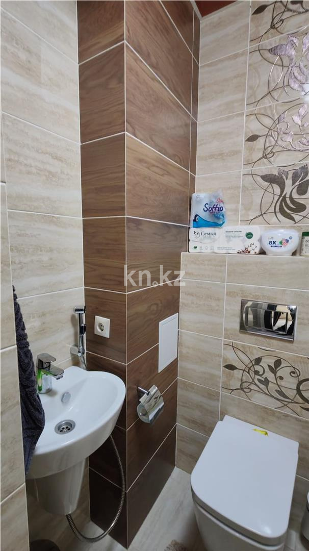 Продажа 3-комнатной квартиры, 90 м², пр. Шахтеров, дом  60 - Продажа квартир в Караганде фото 21 из 27