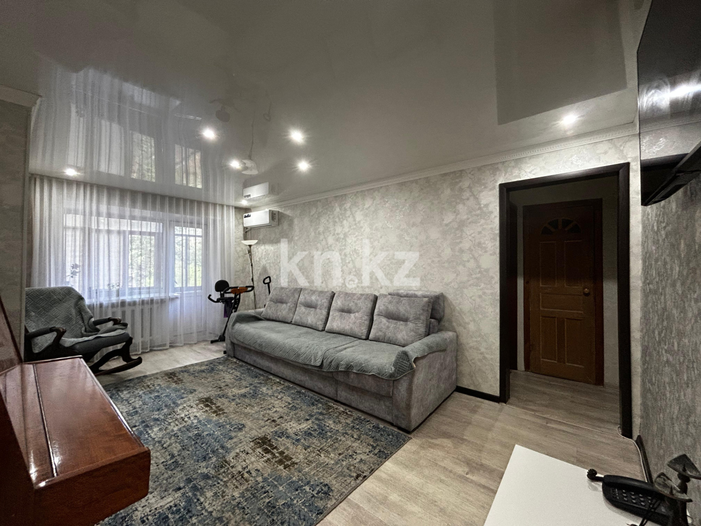 Продажа 3-комнатной квартиры, 57 м², ул. Пичугина - Продажа квартир в Караганде фото 1 из 8