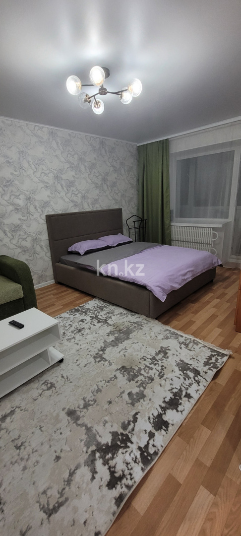 Аренда 1-комнатной квартиры посуточно, 30 м², ул. Новаторов, дом  13/1 - Продажа квартир в Усть-Каменогорске фото 1 из 7