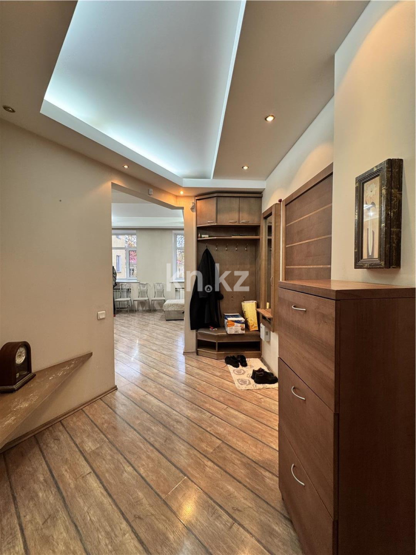 Продажа 3-комнатной квартиры, 66.2 м², ул. Абая, дом  26 - Продажа квартир в Караганде фото 21 из 23