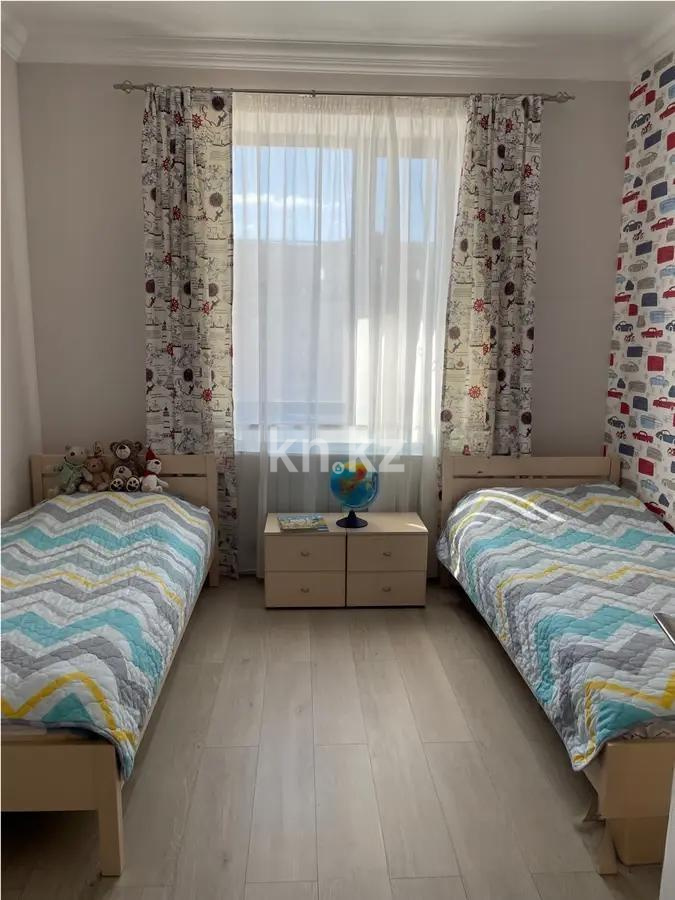 Продажа 4-комнатной квартиры, 143 м², ул. Аманжолова, дом  24 в Астане - фото 2