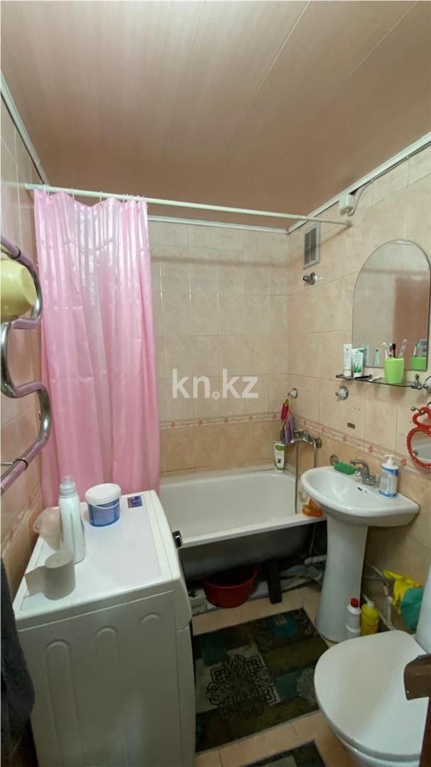 Продажа 2-комнатной квартиры, 42 м², мкр-н 17 в Караганде - фото 7