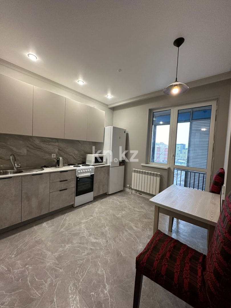 Аренда 1-комнатной квартиры, 40 м², ул. Сыганак, дом  13 - ул. Анет баба - Аренда жилой и коммерческой недвижимости в Астане фото 1 из 10