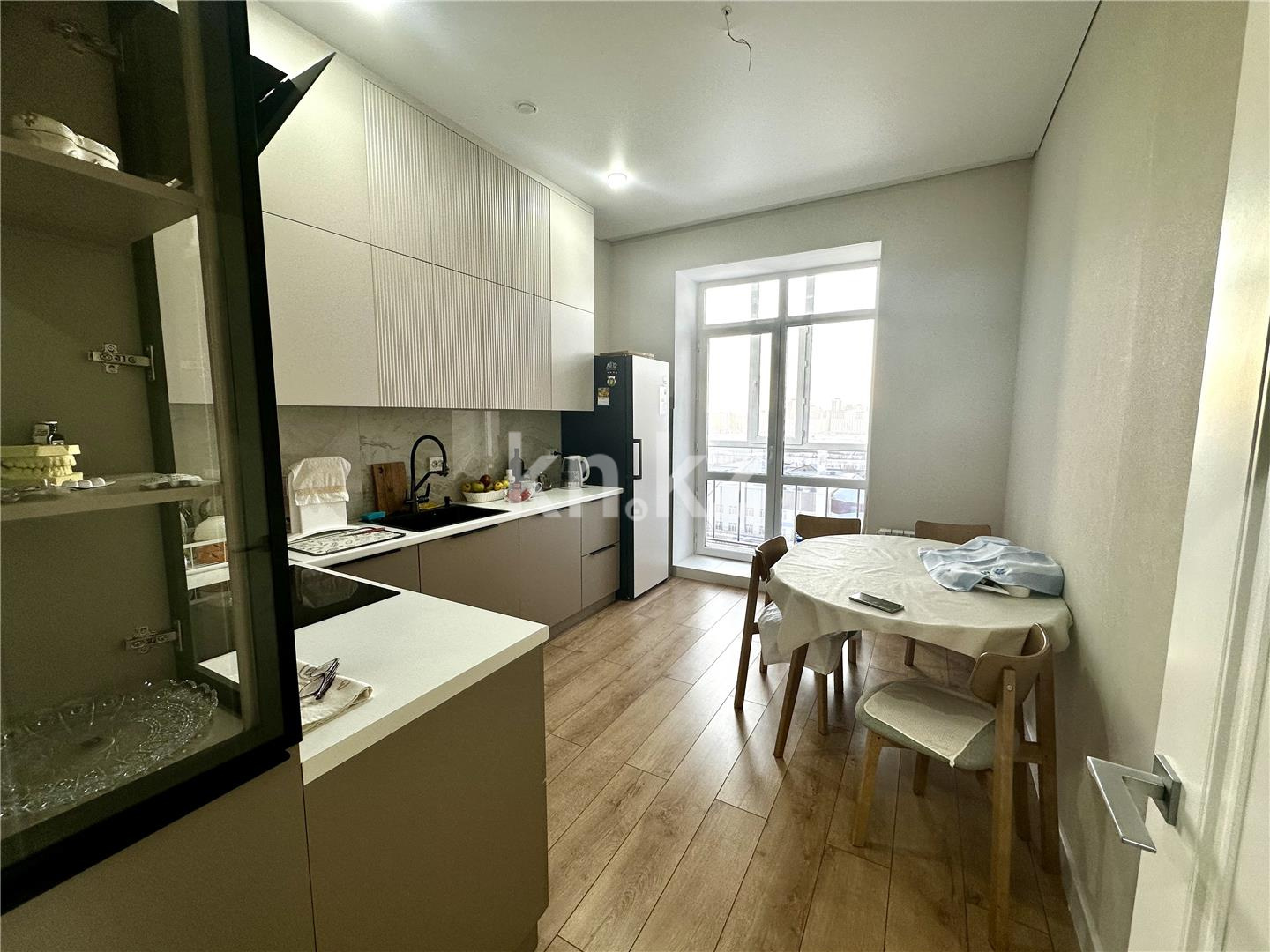 Продажа 3-комнатной квартиры, 97 м², пр. Шахтеров, дом  68 - Продажа квартир в Караганде с фото фото 1 из 37