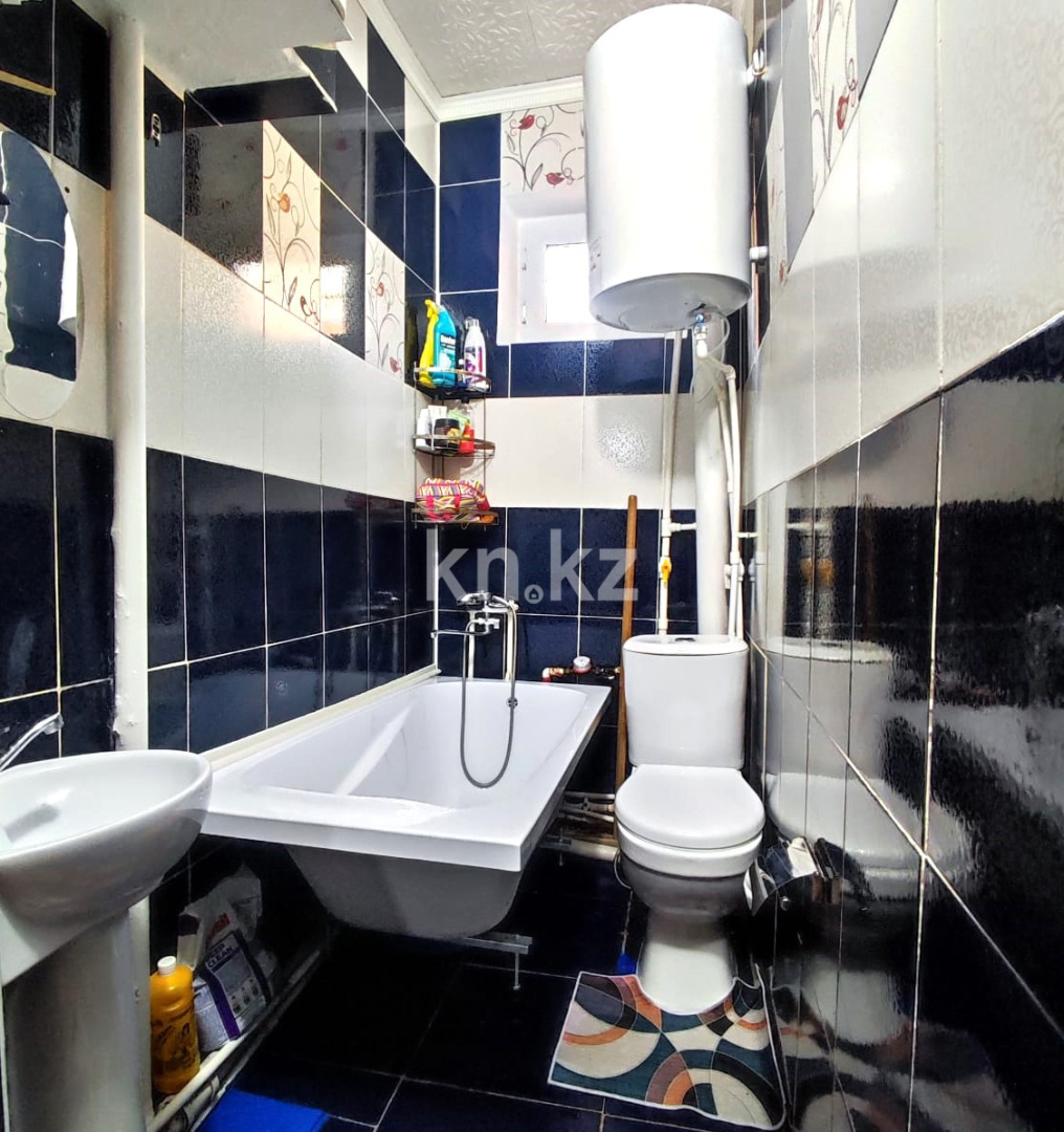 Продажа 2-комнатной квартиры, 50 м², ул. Молдагуловой - Продажа земельных участков в Уральске фото 7 из 8