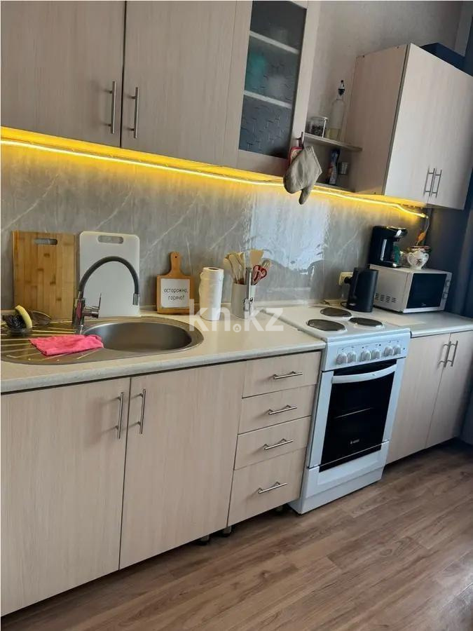 Продажа 1-комнатной квартиры, 39 м², мкр-н Аксай-5, дом  9 - Продажа квартир в Алматы фото 2 из 3