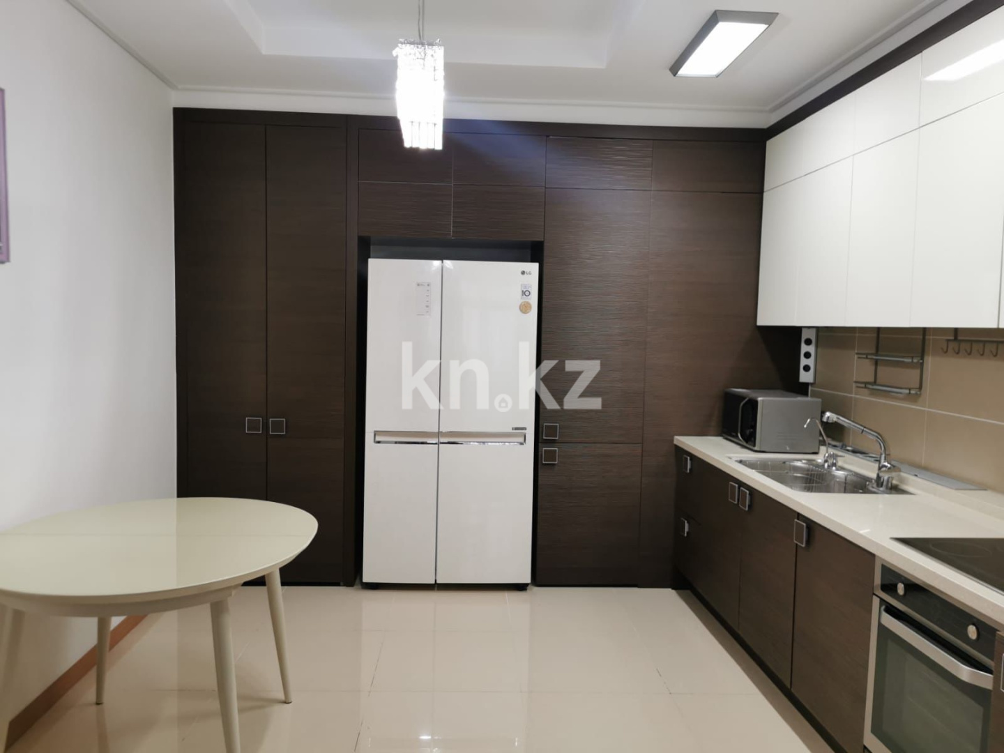 Продажа 3-комнатной квартиры, 96 м², пр. Кошкарбаева в Астане - фото 3
