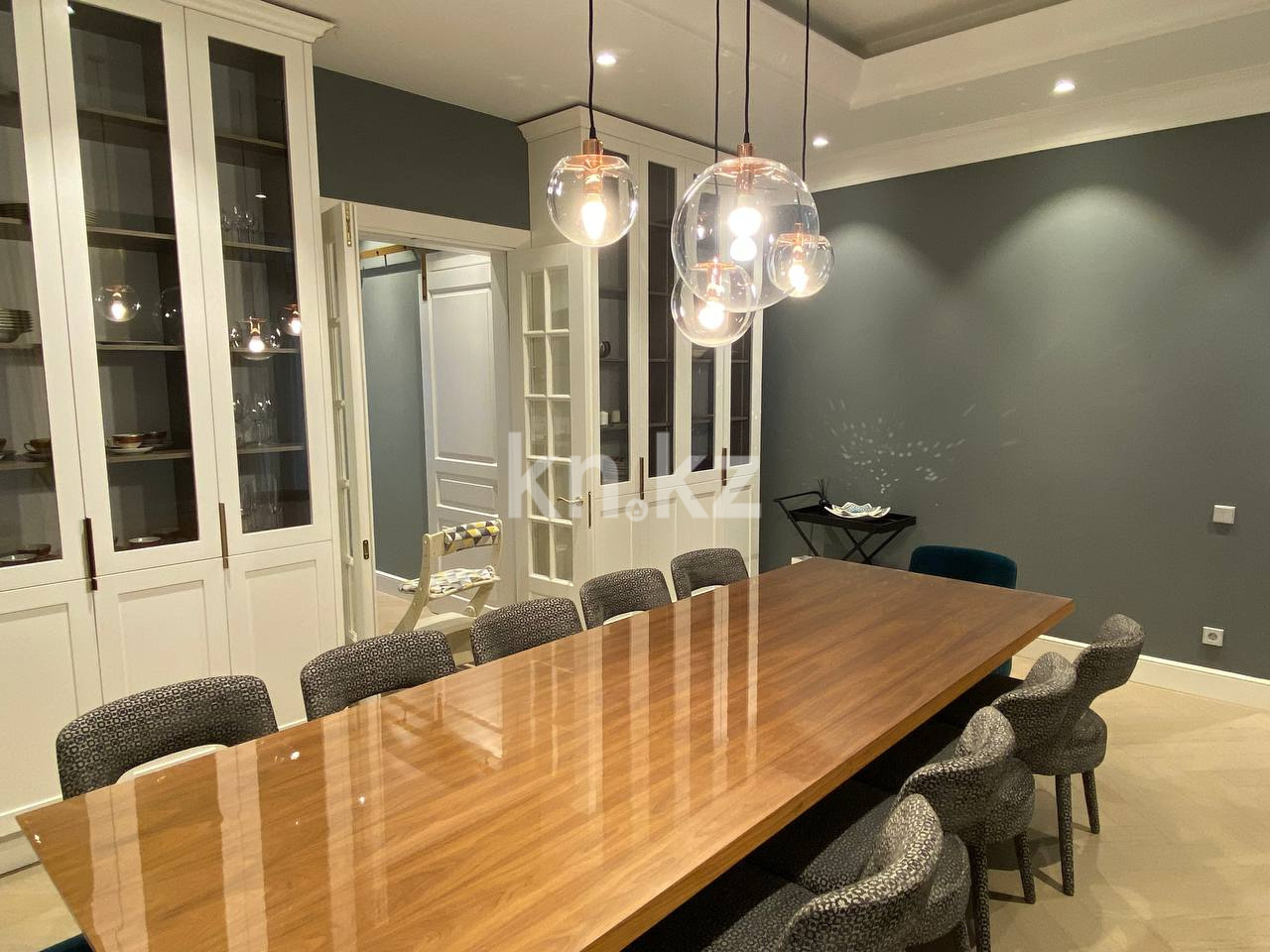 Продажа 9-комнатной квартиры, 375 м², пр. Аль-Фараби, дом  116/1 - Продажа  пятикомнатных квартир в Алматы с фото фото 3 из 11