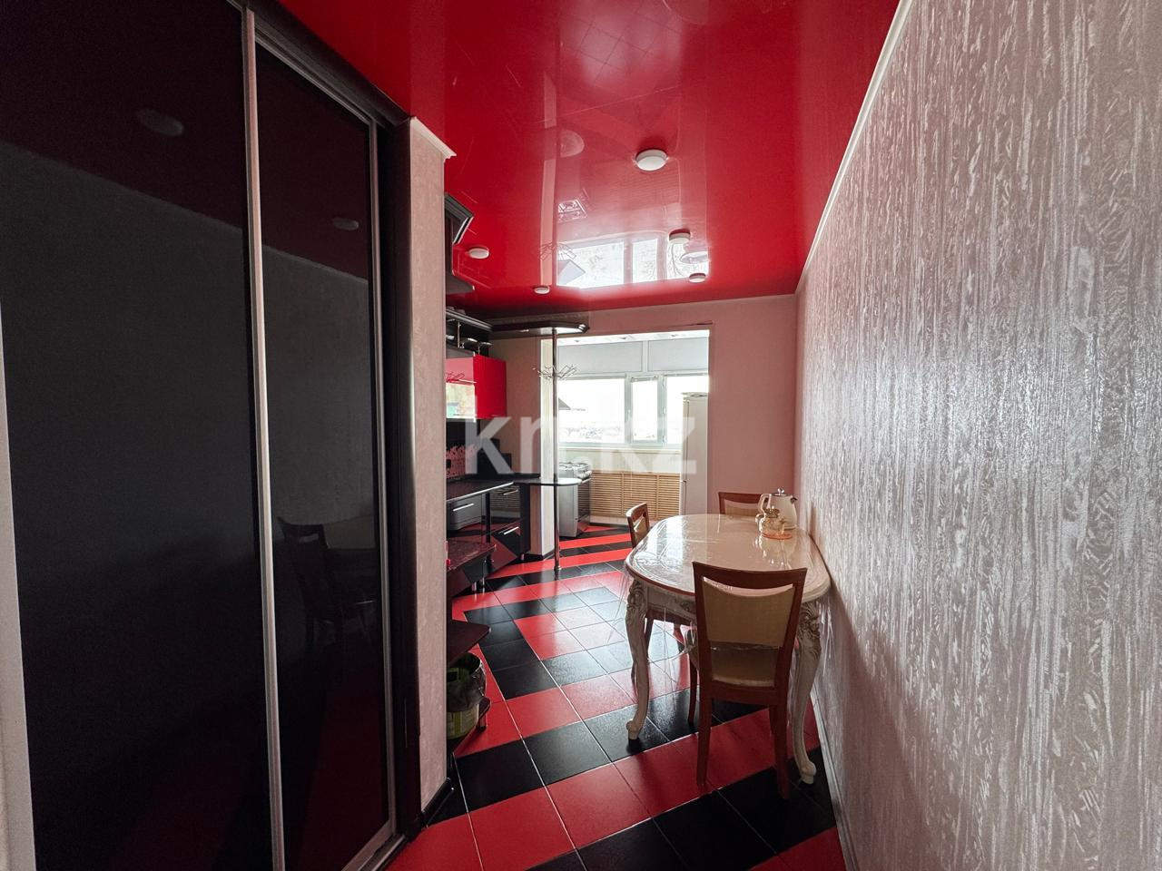 Продажа 4-комнатной квартиры, 103 м², мкр-н 8 в Темиртау - фото 13