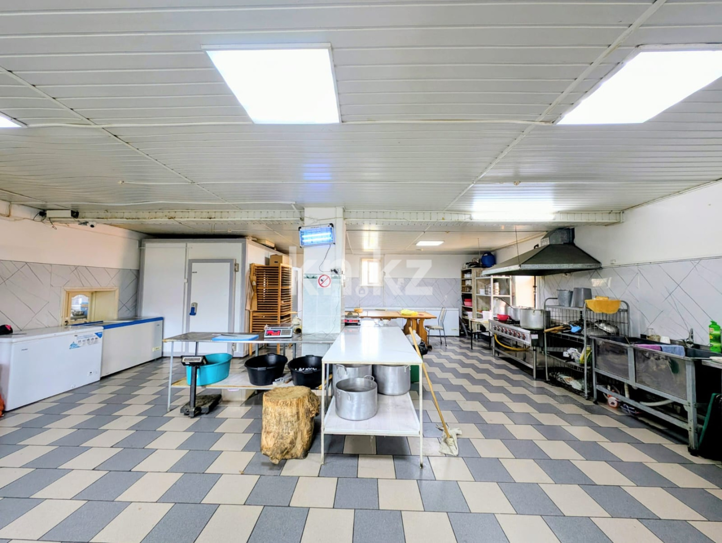 Продажа , 1286.4 м², тинский район. с  Жана Омир      ул Гагарина, дом  34 - Продажа жилой и коммерческой недвижимости в Уральске фото 21 из 31