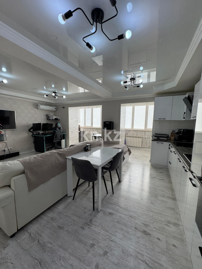 Продажа 2-комнатной квартиры, 55.4 м², ул. Муканова в Караганде - фото 2