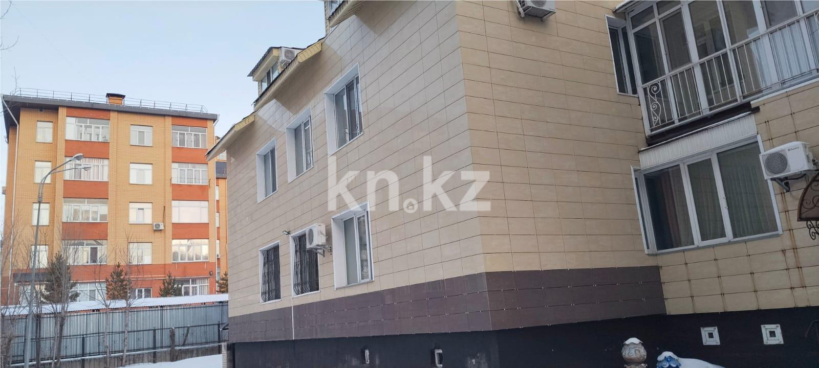 Продажа 5-комнатной квартиры, 200 м² в Караганде