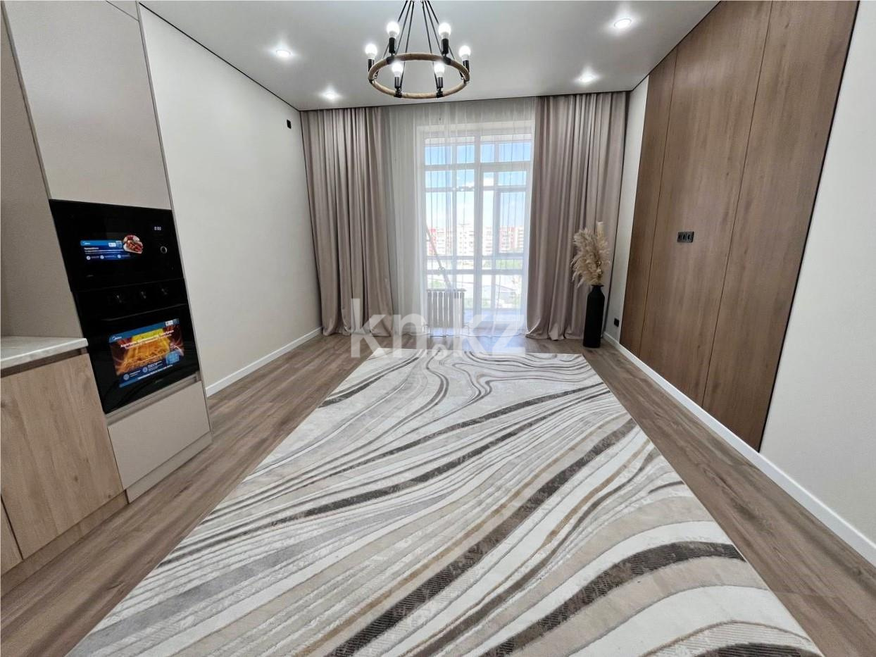 Продажа 3-комнатной квартиры, 77 м², ул. Муканова - Продажа квартир в Караганде фото 1 из 28