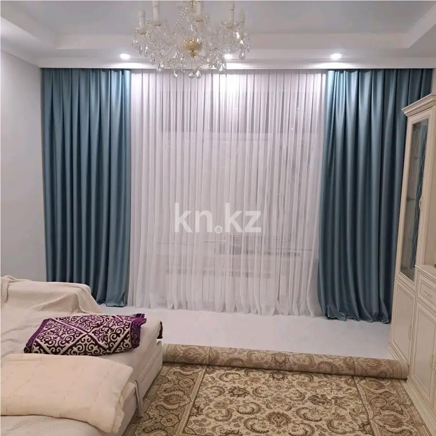 Продажа 3-комнатной квартиры, 90 м², ул. Дюсембекова, дом  83/2 - Продажа  трехкомнатных квартир в Караганде фото 1 из 7