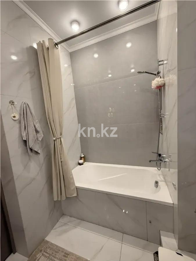 Продажа 2-комнатной квартиры, 58.5 м² в Алматы - фото 3