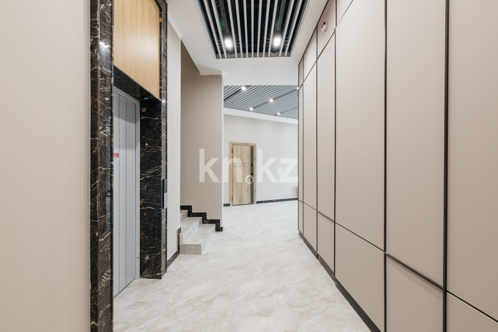 Продажа 3-комнатной квартиры, 91 м², ул. Онгарсыновой, дом  8/2 стр в Астане - фото 18