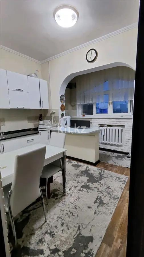 Продажа 3-комнатной квартиры, 65.4 м², мкр-н Аксай-4, дом  88 в Алматы - фото 3