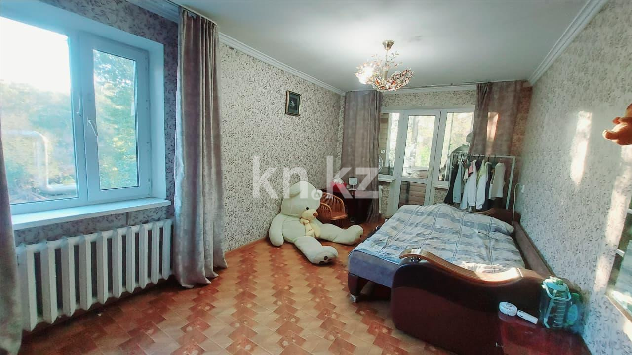 Продажа 2-комнатной квартиры, 45 м², мкр-н 12 - Продажа квартир в Караганде фото 2 из 15