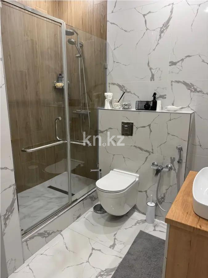 Продажа 2-комнатной квартиры, 105 м², ул. Достык, дом  10 в Астане - фото 5