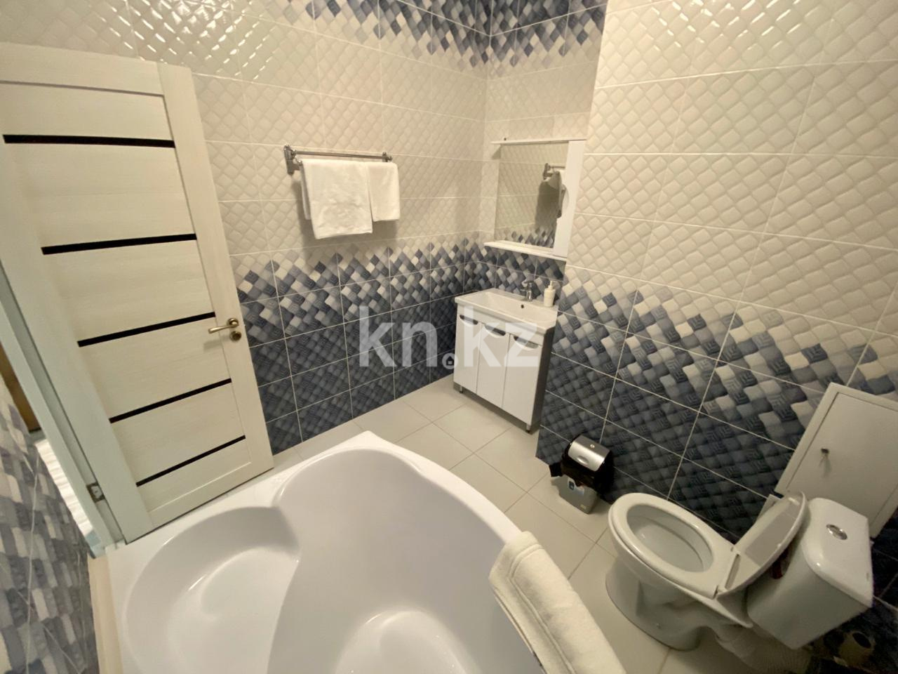 Аренда 4-комнатной квартиры посуточно, 180 м², ул. Достык, дом  5/1 - ул. Сауран - Аренда квартир посуточно в Астане без посредников фото 15 из 18