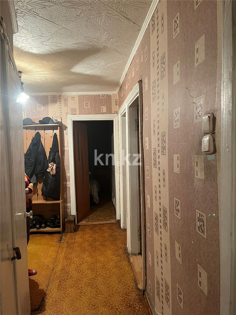 Продажа 3-комнатной квартиры, 62 м², мкр-н 16 в Караганде - фото 3