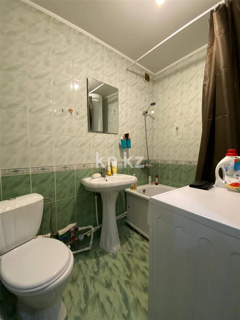 Продажа 2-комнатной квартиры, 44 м², мкр-н 21, дом  25 в Караганде - фото 7