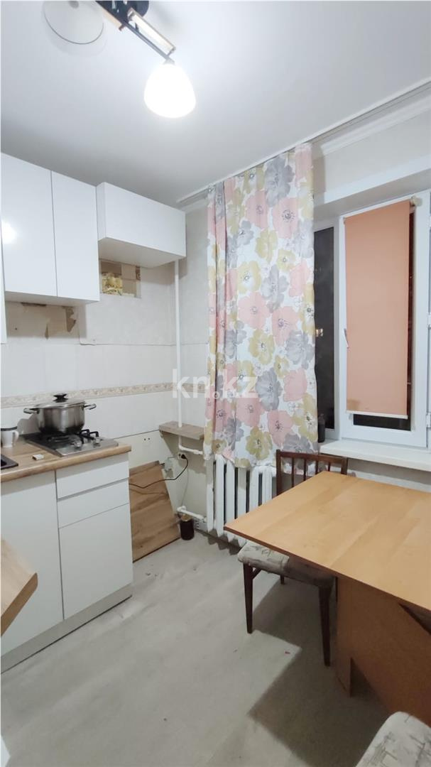 Продажа 3-комнатной квартиры, 57 м², мкр-н 13, дом  33 в Караганде