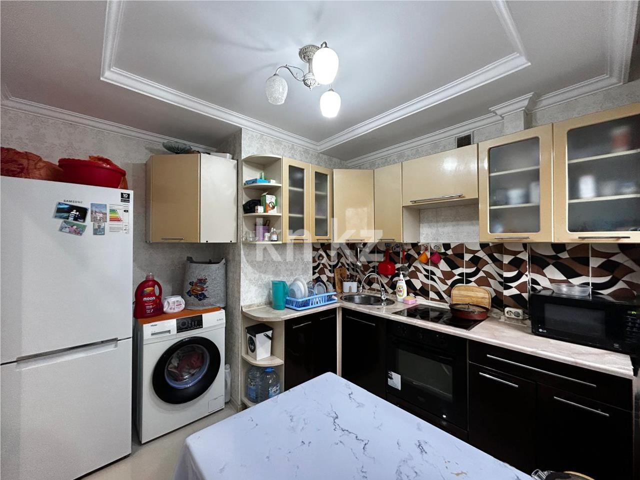 Продажа 3-комнатной квартиры, 69 м², пр. Строителей в Караганде - фото 8