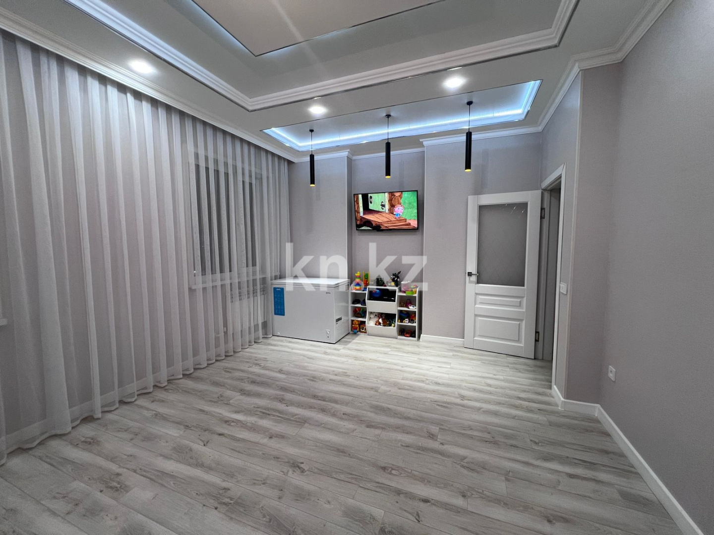 Продажа 3-комнатной квартиры, 74.7 м², ул. Дюсембекова, дом  44/2 - Продажа квартир в Караганде фото 2 из 14