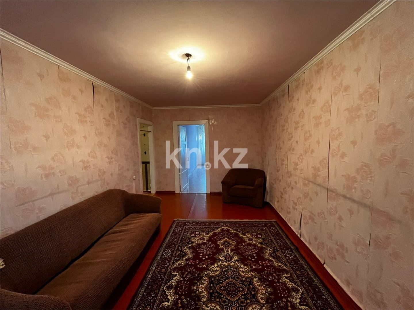 Продажа 2-комнатной квартиры, 43 м², мкр-н 18 - Продажа квартир в Караганде фото 2 из 9