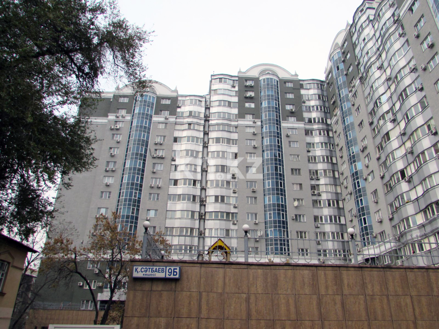 Продажа 2-комнатной квартиры, 83.5 м², ул. Сатпаева, дом  9б в Алматы - фото 9