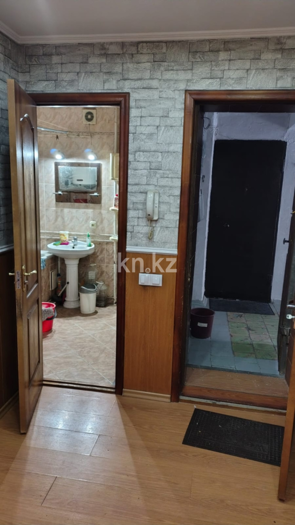 Продажа 3-комнатной квартиры, 61 м² - Продажа  трехкомнатных квартир в Караганде - страница 3 фото 4 из 8