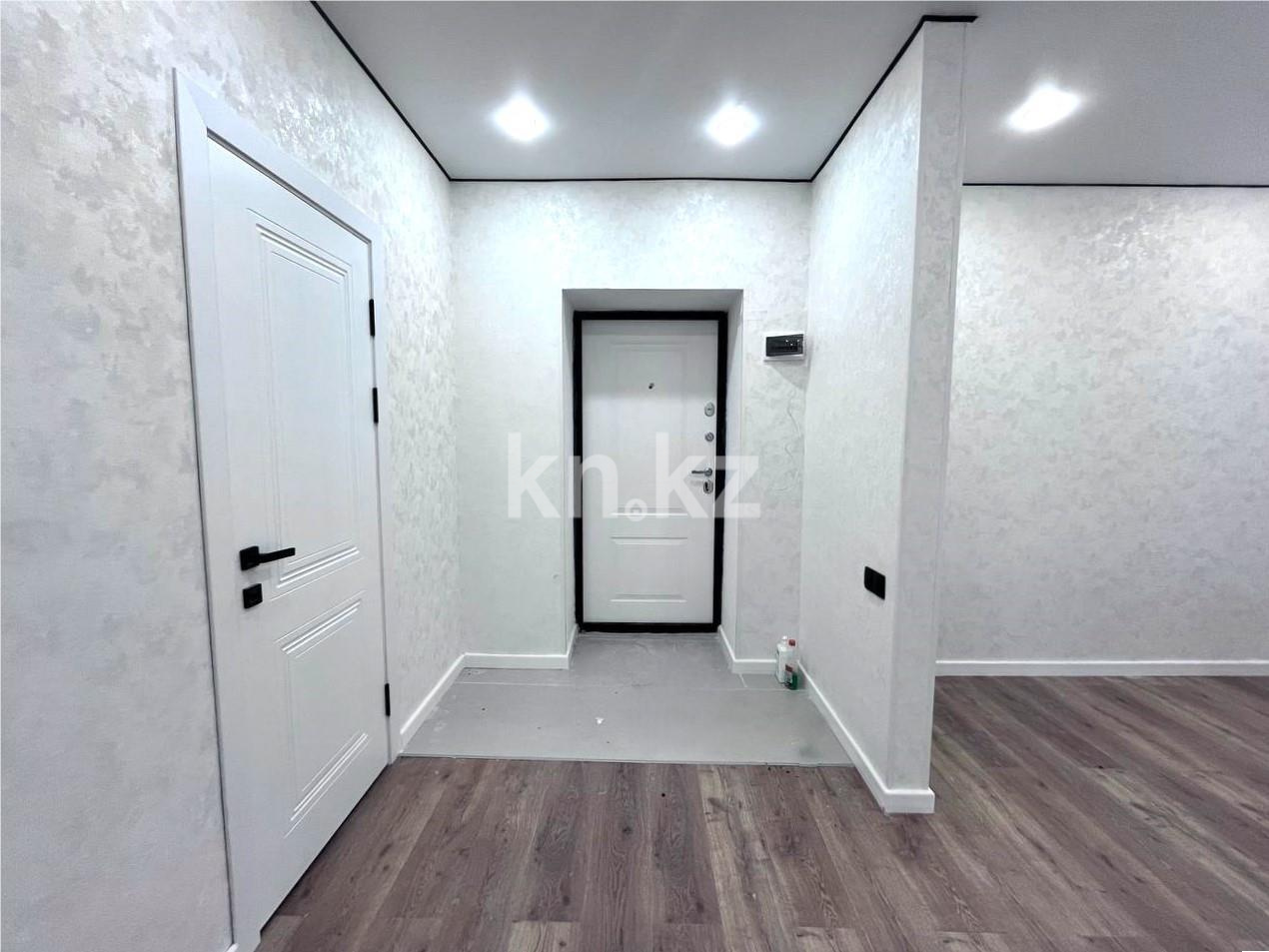 Продажа 2-комнатной квартиры, 40 м², ул. Муканова - Продажа  двухкомнатных квартир в новостройках Караганды фото 1 из 21