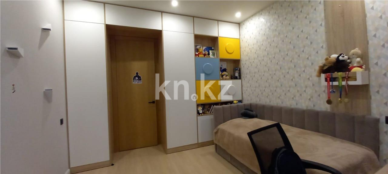 Продажа 3-комнатной квартиры, 78 м², ул. Достык в Астане - фото 6