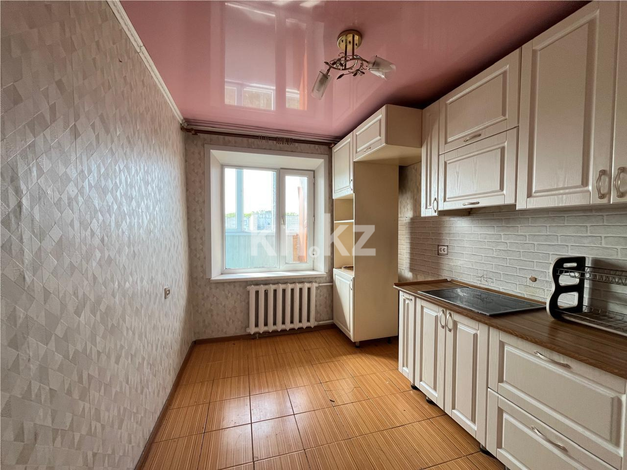 Продажа 3-комнатной квартиры, 63 м², мкр-н Мамраева (Восток-5), дом  31 - Продажа  трехкомнатных квартир в Караганде с фото фото 1 из 14