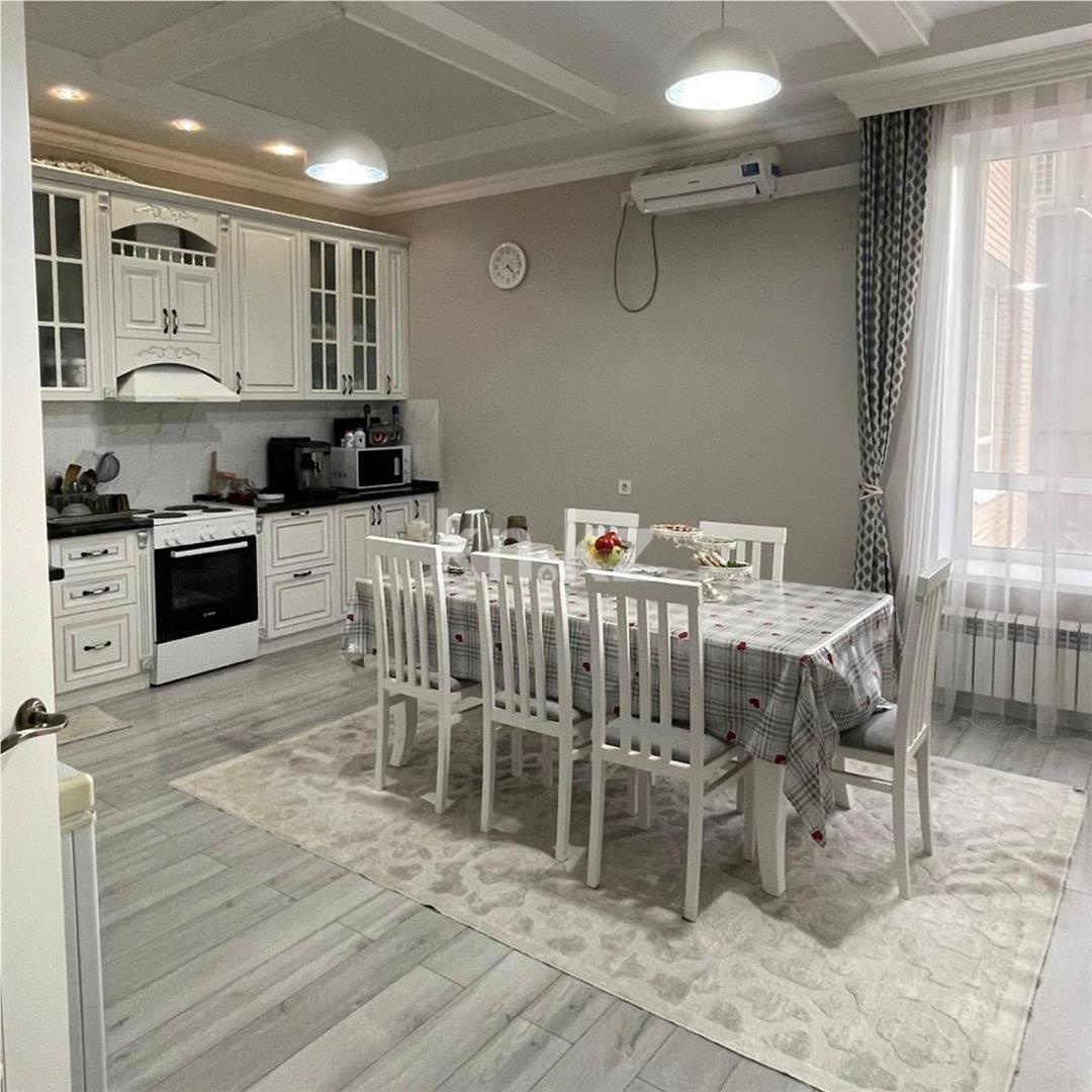 Продажа 4-комнатной квартиры, 129 м², ул. Косшыгулулы - Продажа  четырехкомнатных квартир в Астане фото 1 из 6