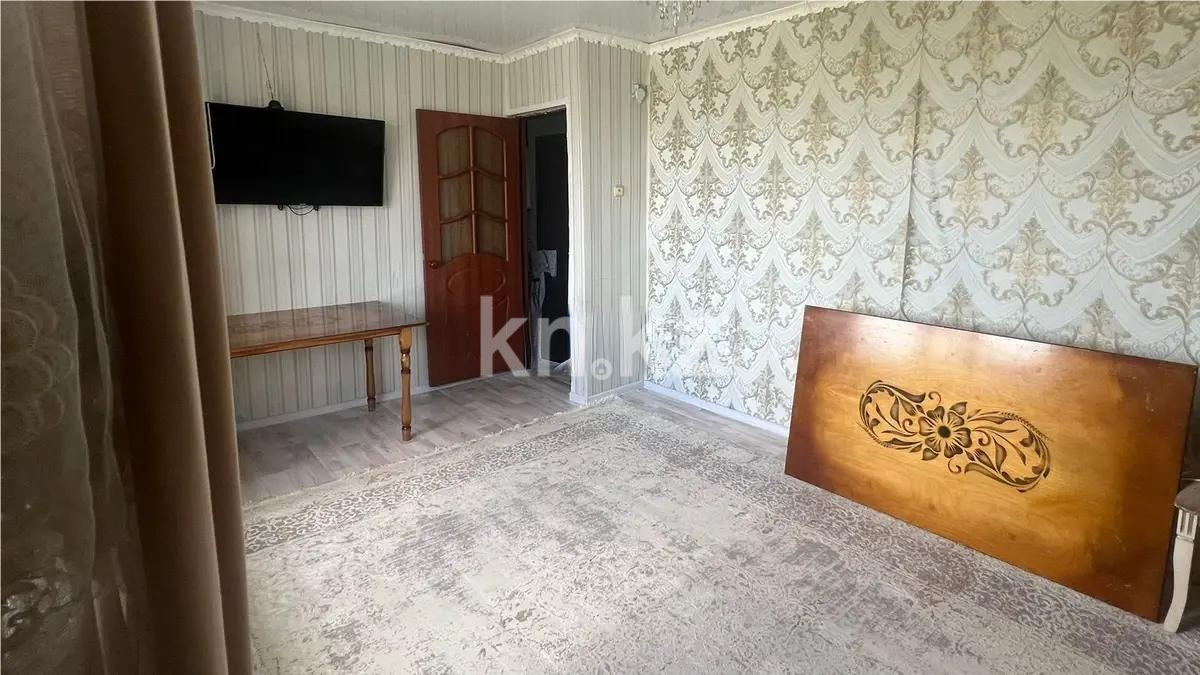 Продажа 3-комнатной квартиры, 56 м², ул. Школьная, дом  73 - Продажа и аренда недвижимости в Абае фото 1 из 3