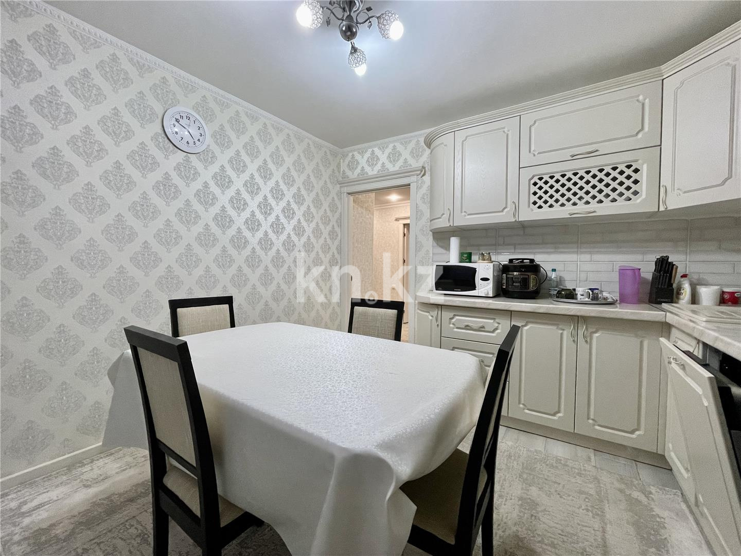 Продажа 4-комнатной квартиры, 117 м², пр. Республики, дом  4 - Продажа  четырехкомнатных квартир в Караганде фото 24 из 31