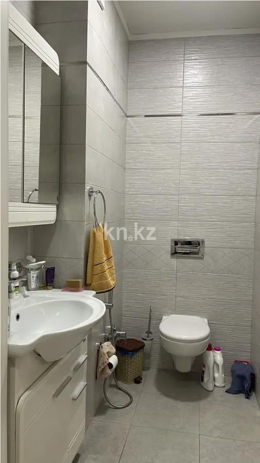 Продажа 2-комнатной квартиры, 70 м², мкр-н Акбулак, дом  9 в Алматы - фото 5