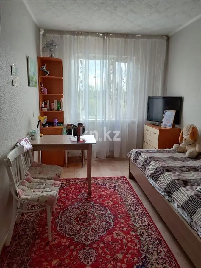Продажа 3-комнатной квартиры, 63 м², мкр-н 14, дом  38 в Караганде - фото 2