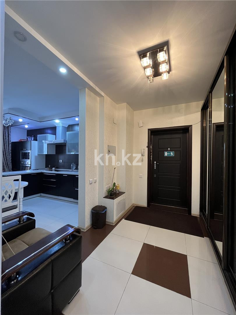 Продажа 3-комнатной квартиры, 95 м², пр. Республики в Караганде - фото 38