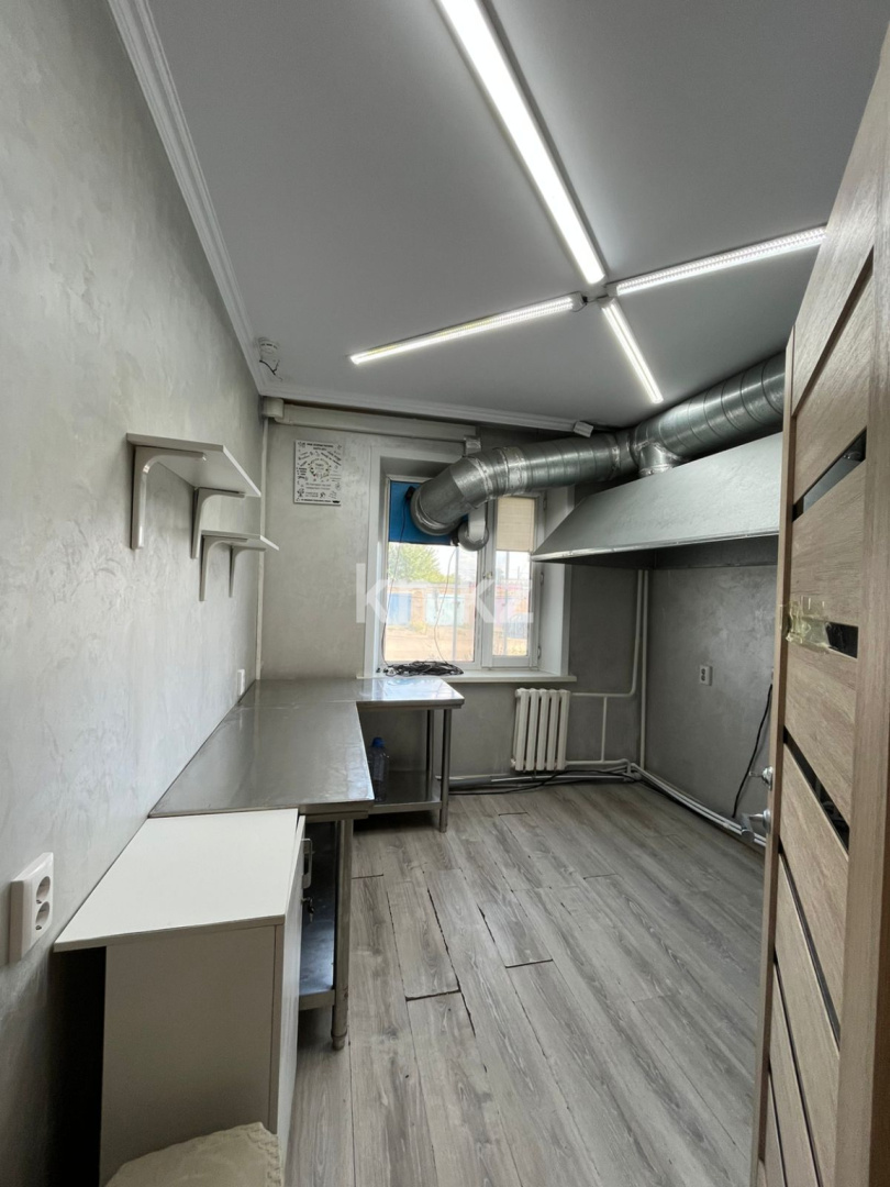 Продажа , 40 м², ул. Ермекова - Продажа офисных и торговых помещений в Караганде фото 2 из 8