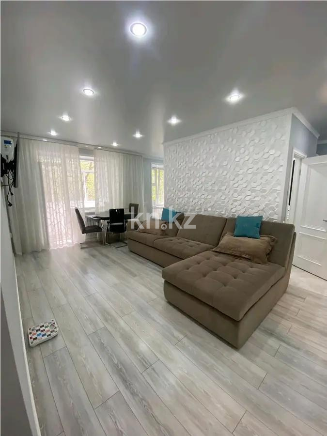 Продажа 3-комнатной квартиры, 59 м², ул. Воинов-Интернационалистов - Продажа квартир в Караганде фото 2 из 12