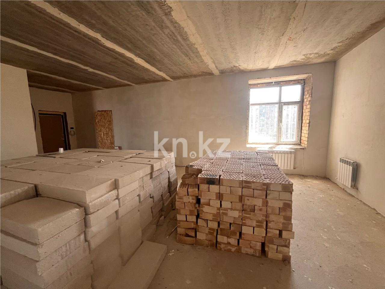 Продажа 4-комнатной квартиры, 118 м², ул. Букетова, дом  3/3 - Продажа  четырехкомнатных квартир в Караганде фото 5 из 10